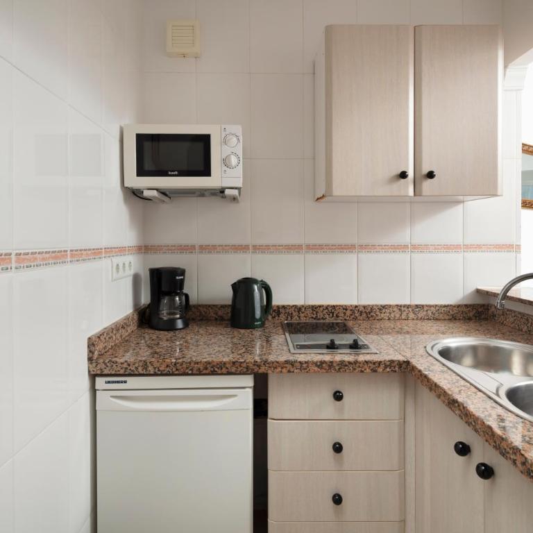 Bloque 78 - Apartamento Superior de 1 dormitorio con balcón - 8