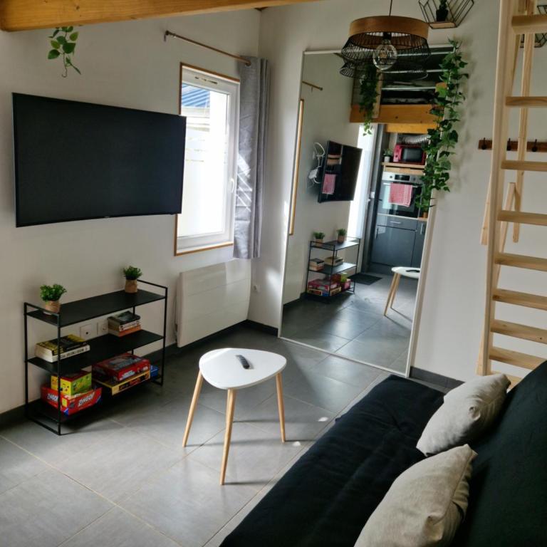 Magnifique logement à 200m de la plage avec terrasse et emplacement voiture gratuit - Apartment mit 1 Schlafzimmer - 5