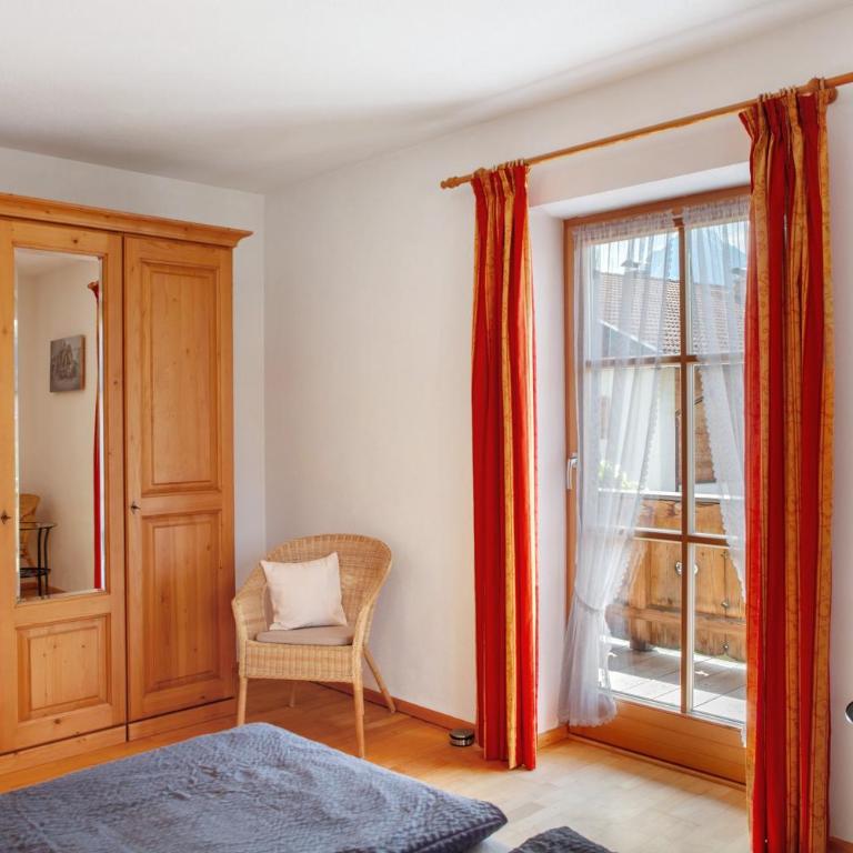 Ferienwohnung Regina - Premium Apartment mit 3 Schlafzimmern und Balkon - 14