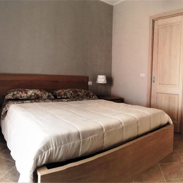 Villa Florida 2 with private pool - Three-Bedroom Premium Apartment with Balcony - 5