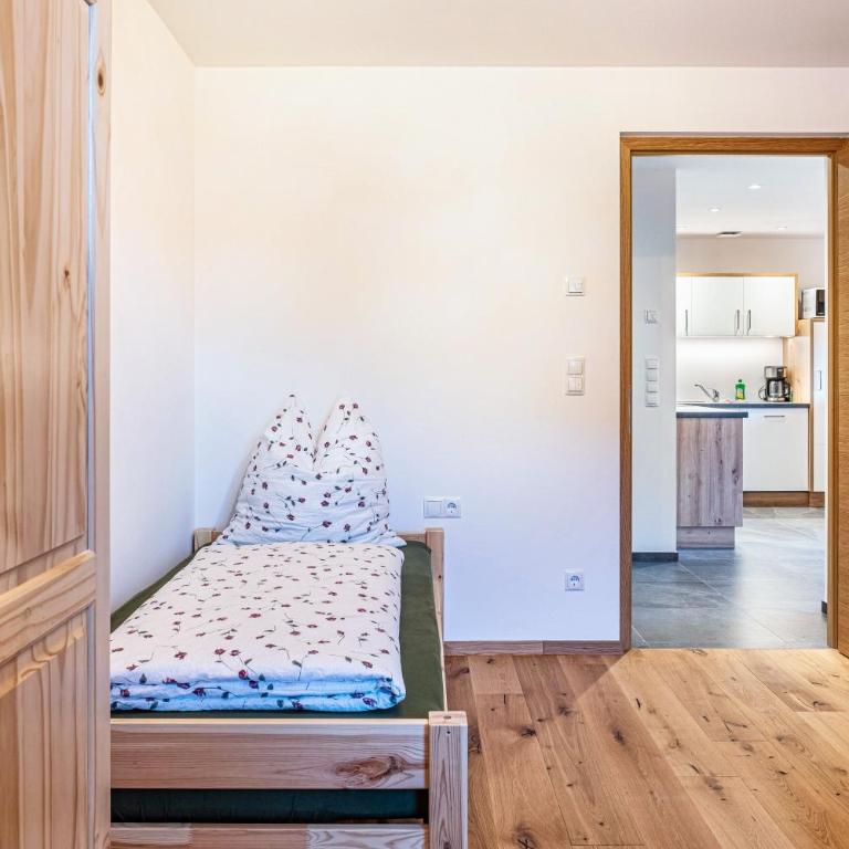 Mittnackerhof Apartment Kamille - Deluxe-Apartment mit 2 Schlafzimmern und Gartenblick - 22