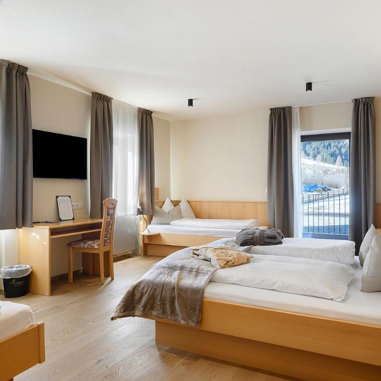 Hotel Murrer 3S relax.nature.gusto - Vierbettzimmer mit Dusche - 3