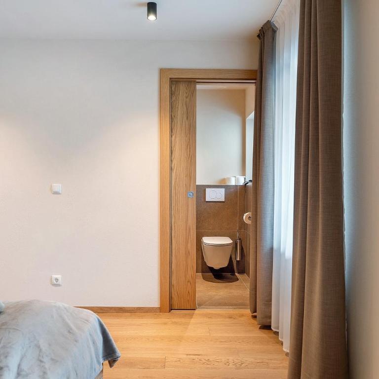Hotel Murrer 3S relax.nature.gusto - Dreibettzimmer mit Dusche - 11