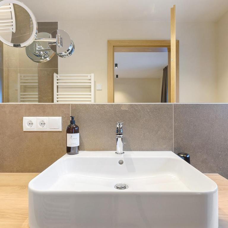 Hotel Murrer 3S relax.nature.gusto - Doppelzimmer mit Bergblick - 11