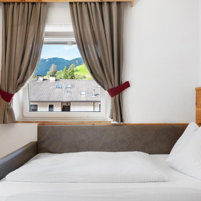 Hotel Residence Olympia Sarntal - Apartamento Deluxe de 2 dormitorios con vistas al jardín - 16