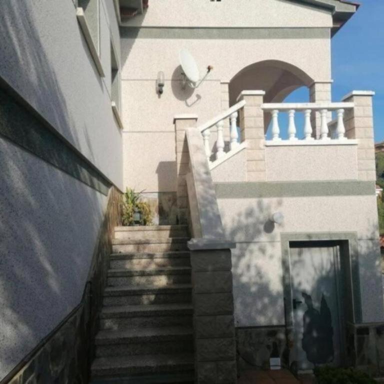 Casa con piscina ideal familias - Casa de 6 dormitorios - 23