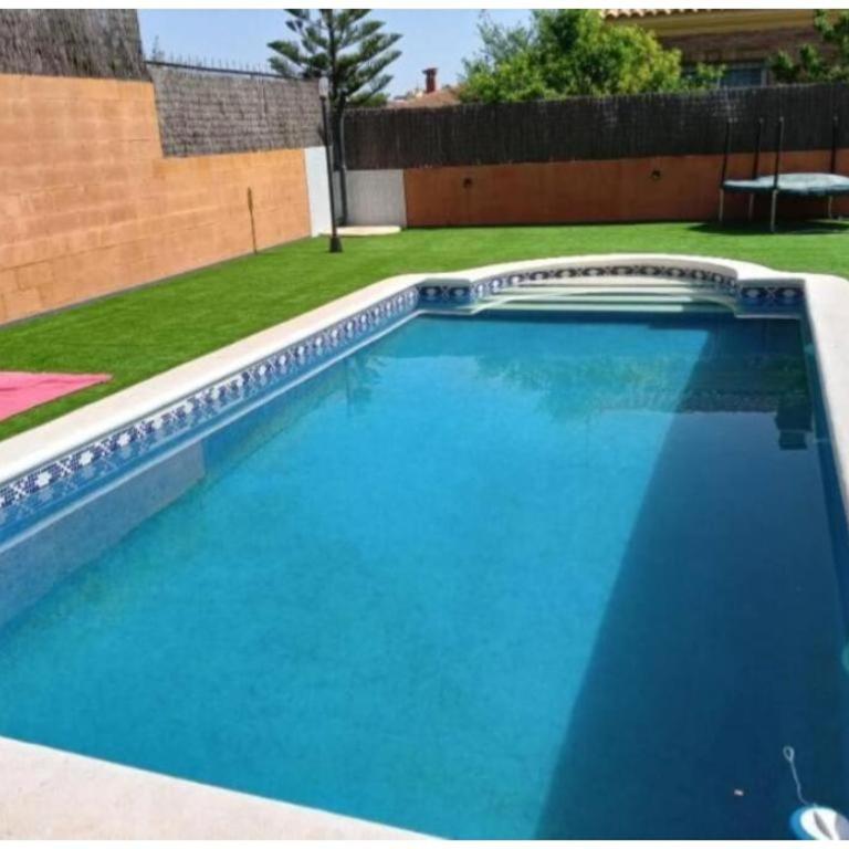 Casa con piscina ideal familias - Casa de 6 dormitorios - 2