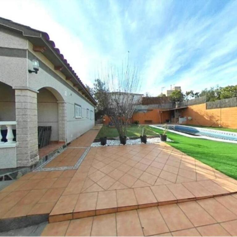 Casa con piscina ideal familias - Casa de 6 dormitorios - 1