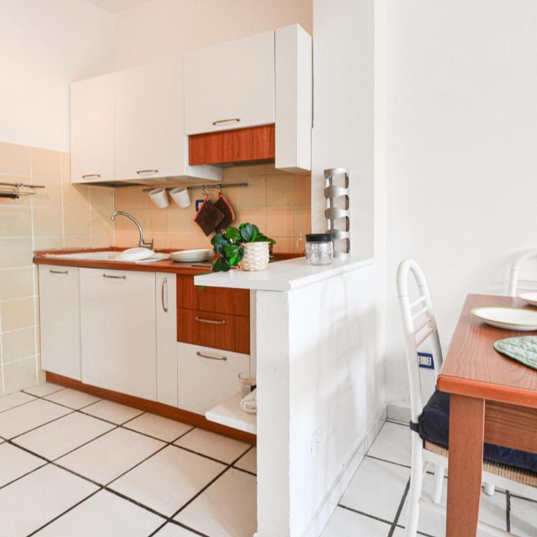 Mono Le Lecce 53 Iris - Appartamento Superior con 1 Camera da Letto e Balcone - 13