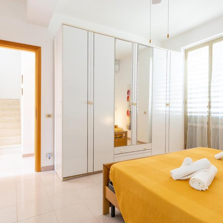 Mare di Sicilia Apartments - Three-Bedroom Apartment with Water View - 7