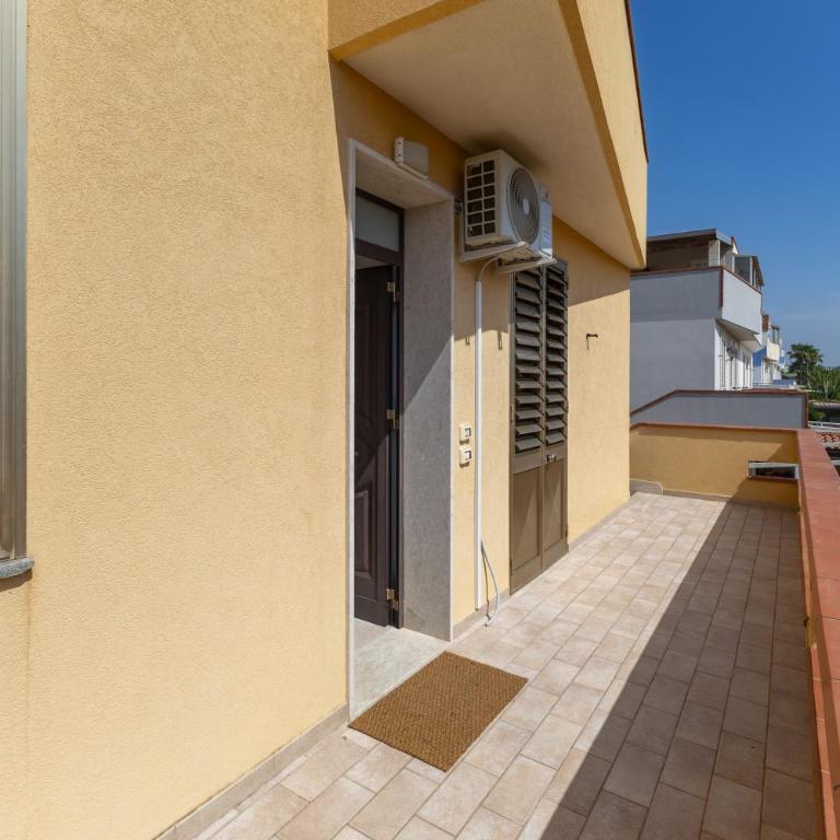 Mare di Sicilia Apartments - Three-Bedroom Apartment with Water View - 19