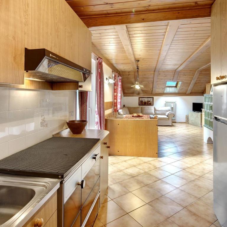 Mansarda Maema - Appartamento Deluxe con 2 Camere da Letto e Vista Giardino - 10