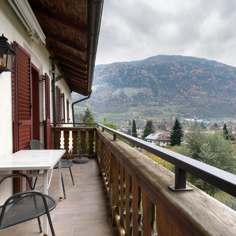 Unterdornerhof Algund - Superior One-Bedroom Apartment with Balcony - 4