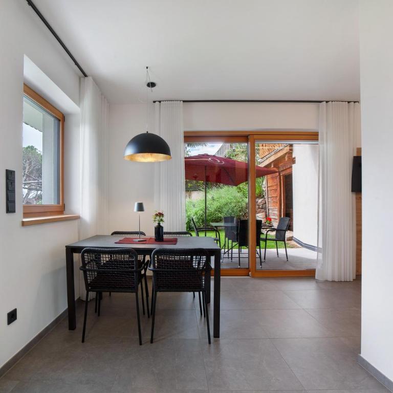 Haus Nummer 9 - Superior Apartment mit Stadtblick - 13
