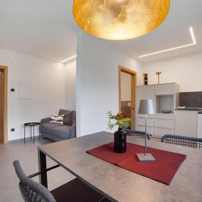 Haus Nummer 9 - Superior Apartment mit Stadtblick - 12