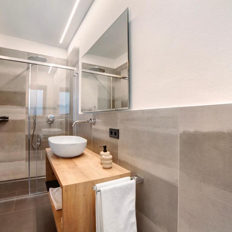 Haus Nummer 9 - Superior Apartment mit Stadtblick - 11