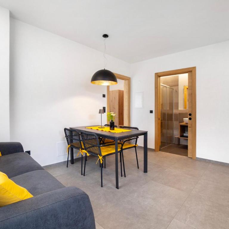 Haus Nummer 9 - Superior Apartment mit Stadtblick - 13