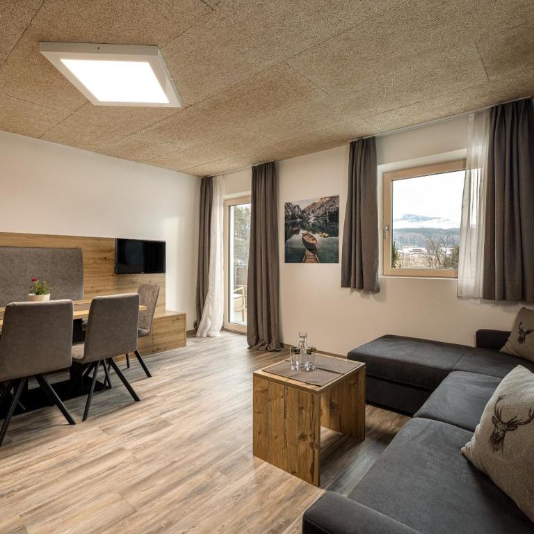 Ferienwohnung Sonneck - Deluxe Apartment mit Balkon und 2 Schlafzimmern - 10