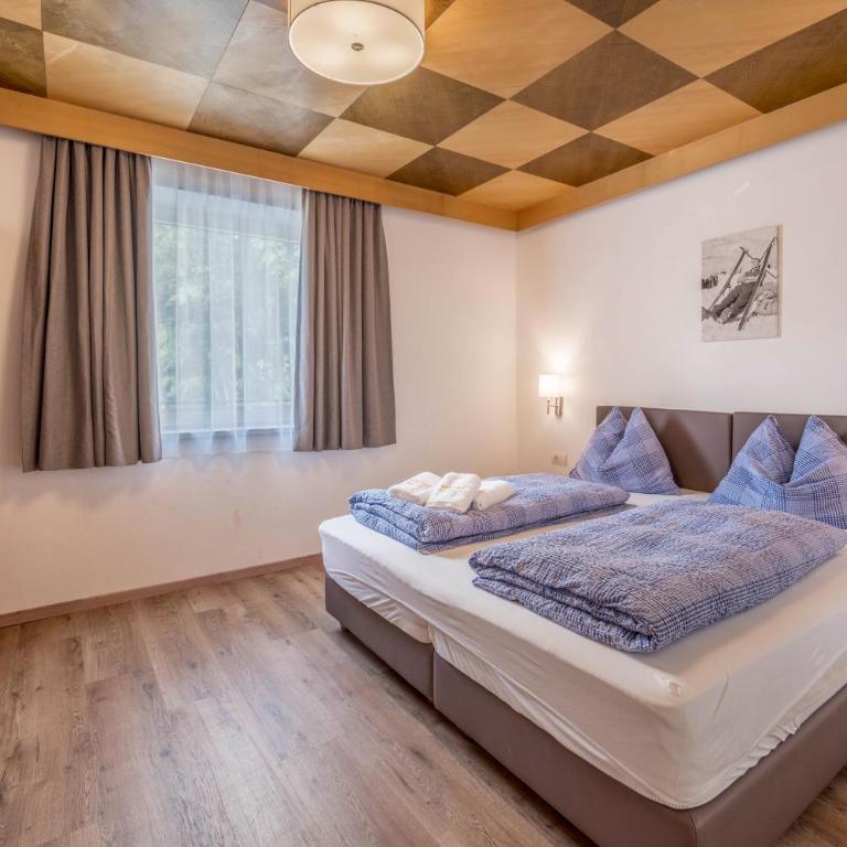 Ferienwohnung Sonneck - Deluxe Apartment mit Balkon und 2 Schlafzimmern - 1