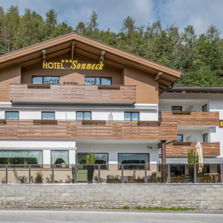 Ferienwohnung Sonneck - Deluxe Apartment mit Balkon und 2 Schlafzimmern - 2