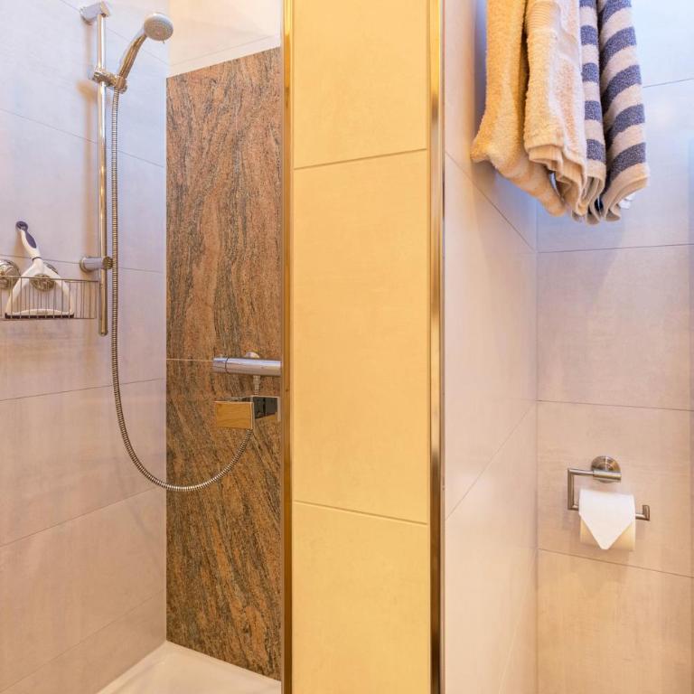 Ferienwohnung Bergkristall - Superior Apartment mit 1 Schlafzimmer und Balkon - 14