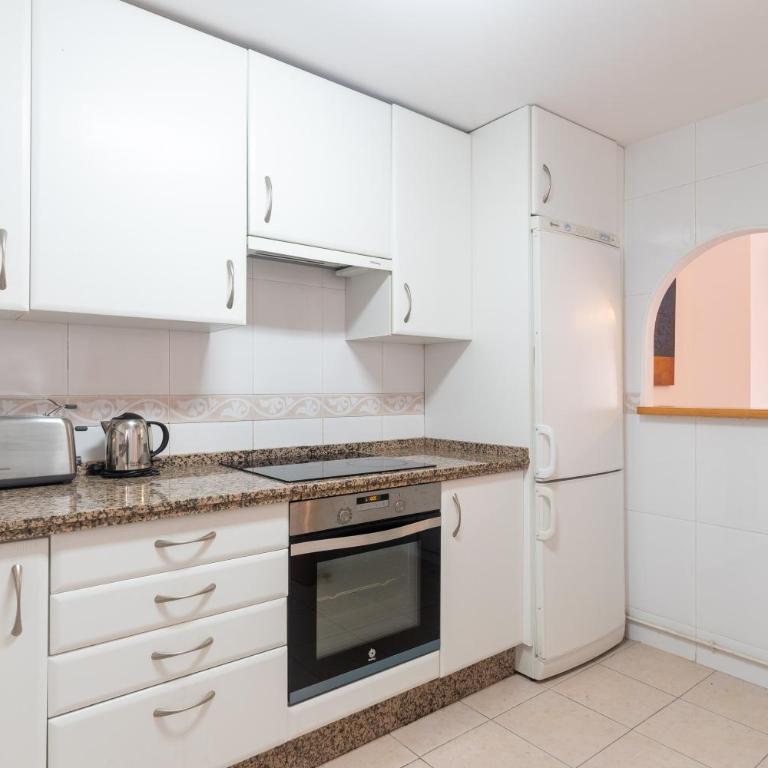 Guadalmina Alta - Apartamento de 3 dormitorios con vistas a las montañas - 13