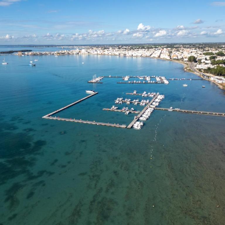 Eleonora Luxury Private Villa - Three-Bedroom House - 28