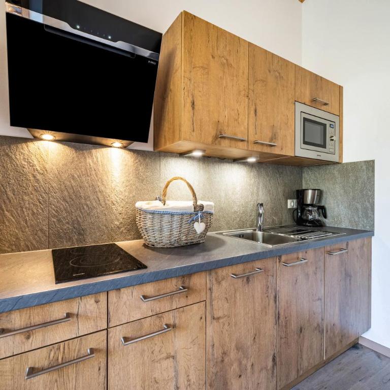 Eggerhof Suite - Appartamento Superior con 1 Camera da Letto e Balcone - 7