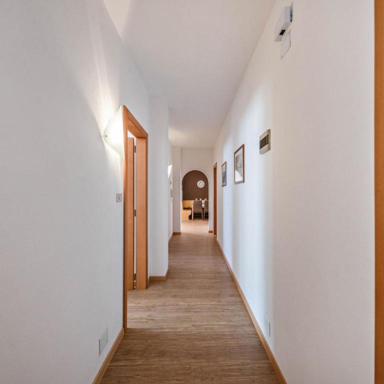 Ciasa Piaz de Pavarin - Appartamento Deluxe con 2 Camere da Letto e Vista Giardino - 16