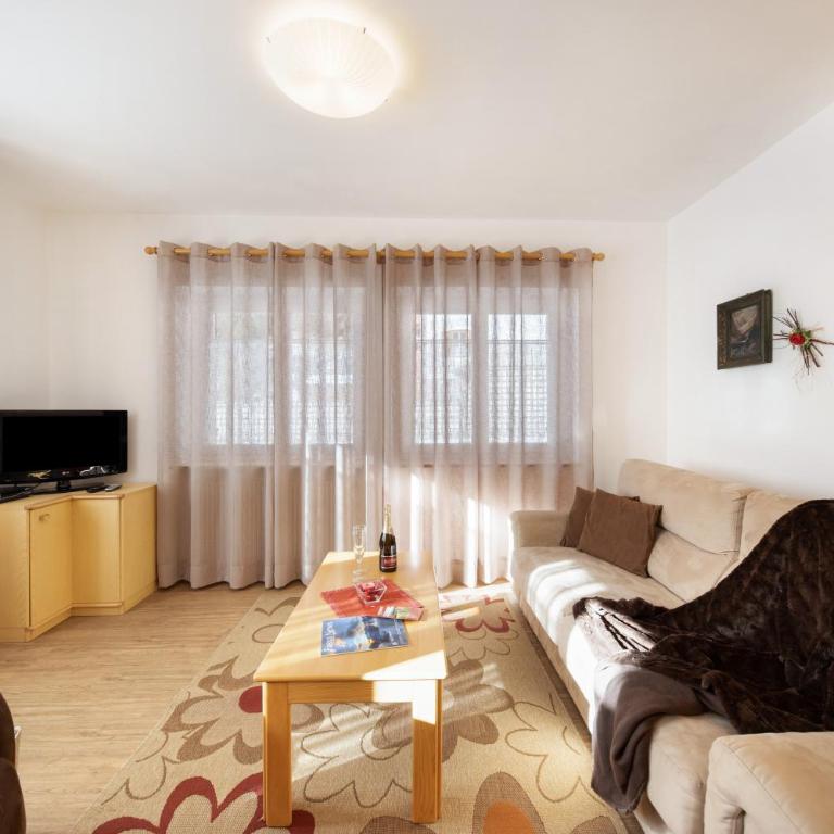 Ciasa Piaz de Pavarin - Appartamento Deluxe con 2 Camere da Letto e Vista Giardino - 2
