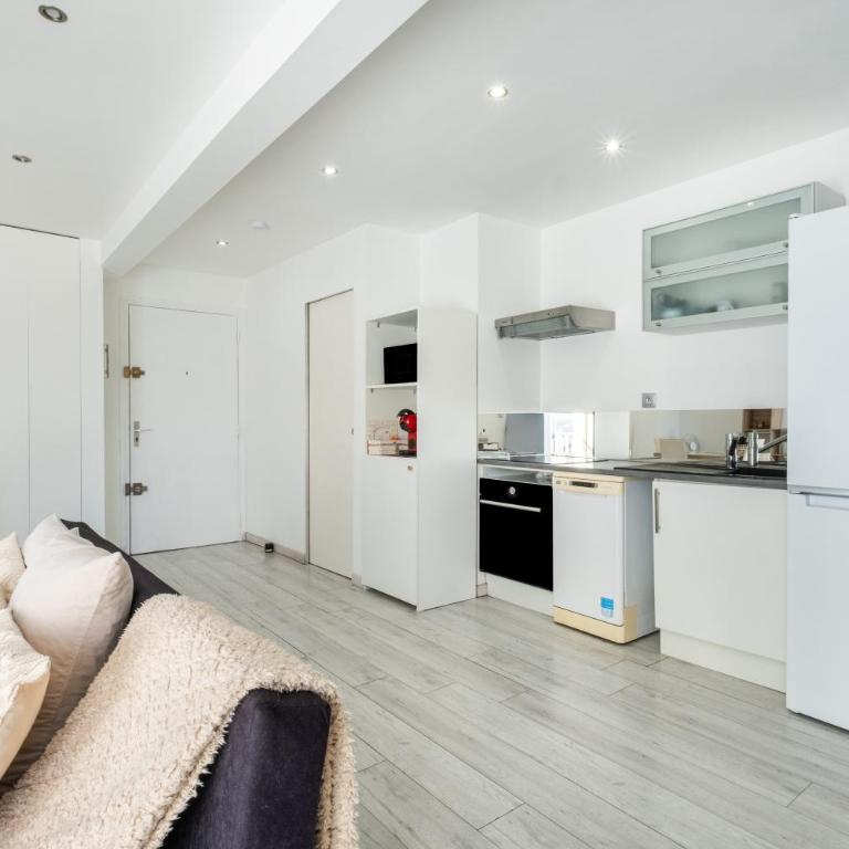 T2 Cyril Besset - Appartement Supérieur - Vue sur Ville - 5