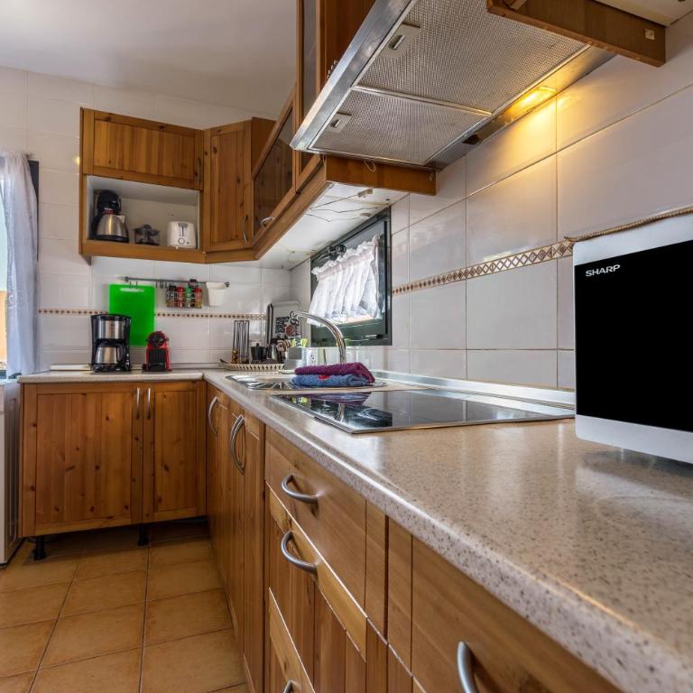 Villa Orquidea - Two-Bedroom House - 11