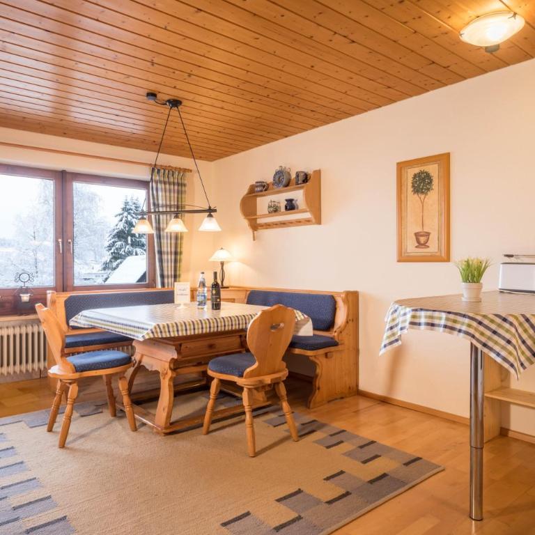 Ferienwohnung Bergblick - Deluxe-Apartment mit 2 Schlafzimmern und Gartenblick - 7