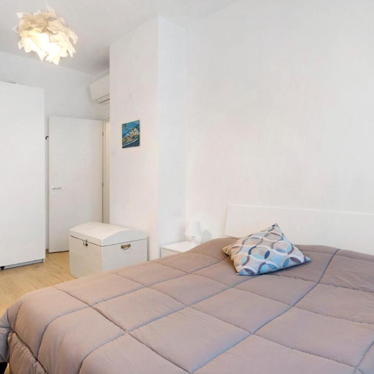 Bilocale via Rimembranze 6 - Appartamento Superior con 1 Camera da Letto e Balcone - 16