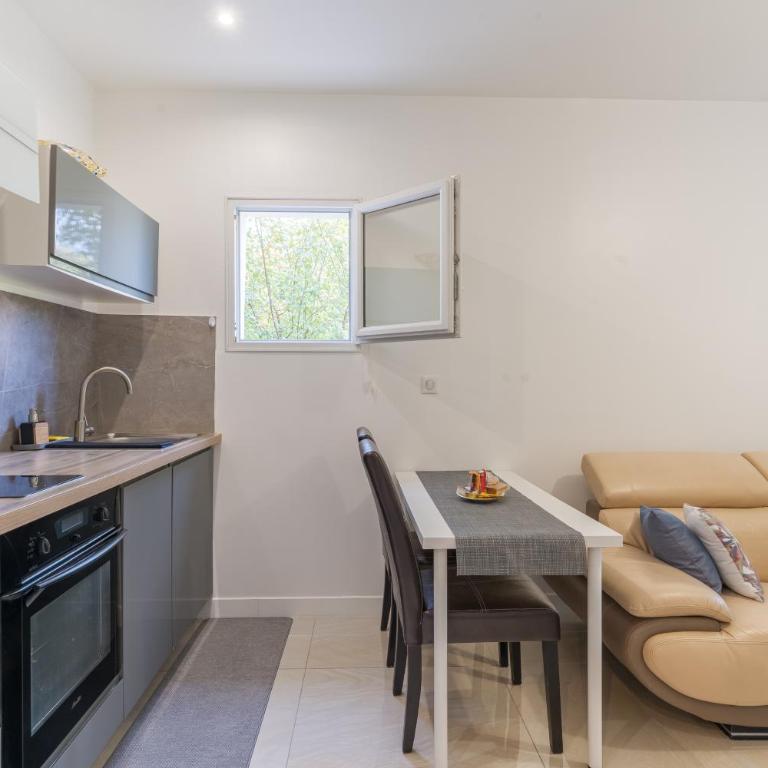 Appartement indépendant avec jardin - Appartement 1 Chambre - Vue sur Jardin - 6