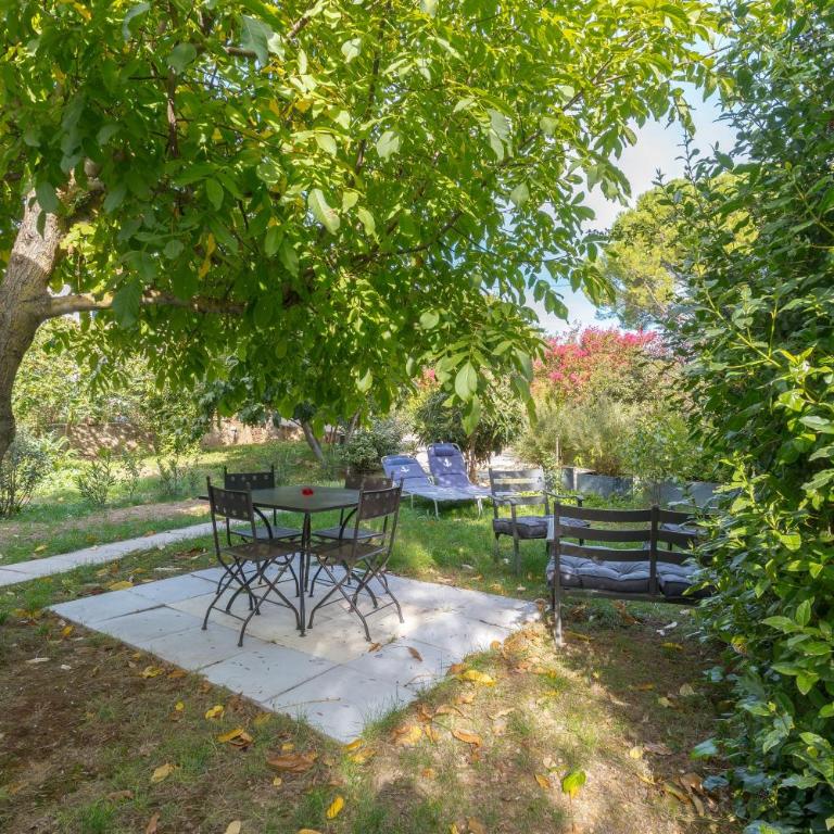 Appartement indépendant avec jardin - Appartement 1 Chambre - Vue sur Jardin - 3