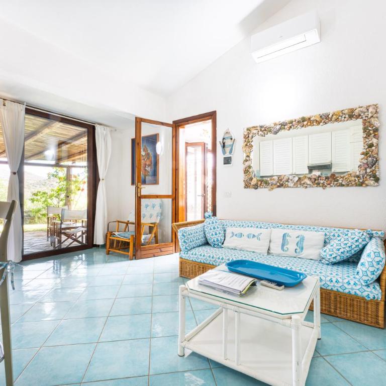 Holiday In Villasimius - Two-Bedroom House - 1