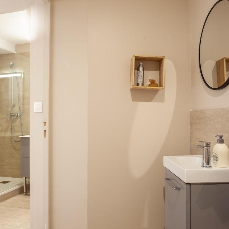 Appart Cocon avec piscine et jardin - Apartment mit 1 Schlafzimmer und Gartenblick - 12