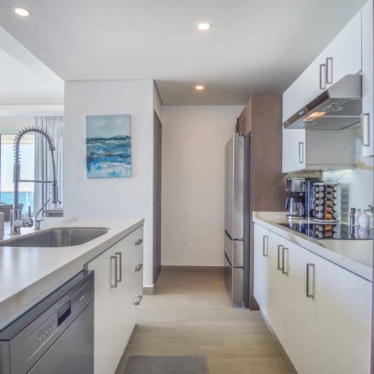 Stunning Beach front Encantame Verano 605 - Ferienhaus - 22