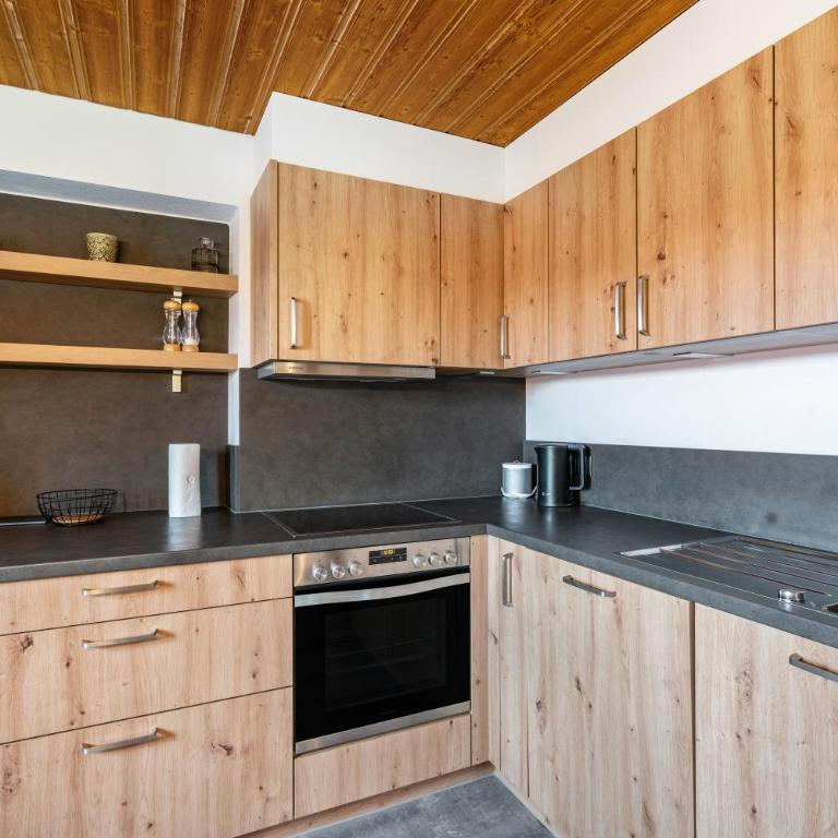 Haus Kreiznegge - Premium Apartment mit 3 Schlafzimmern und Balkon - 9