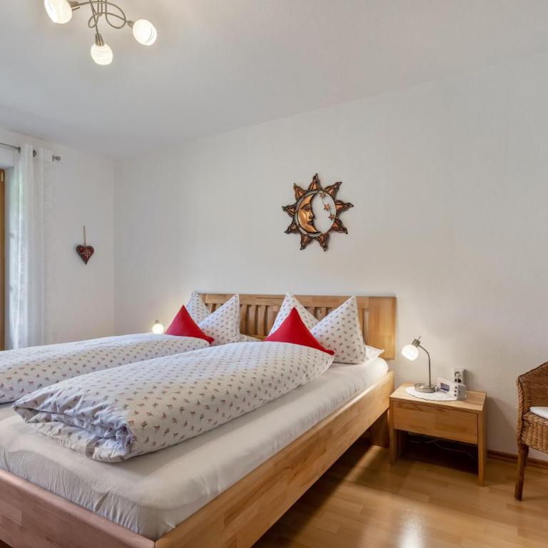 Ferienwohnung Edelweiß - Deluxe-Apartment mit 2 Schlafzimmern und Gartenblick - 8