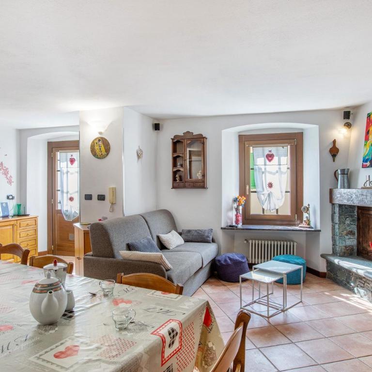 Appartamento nel borgo di Chatillon - Two-Bedroom Deluxe Apartment with Balcony - 12