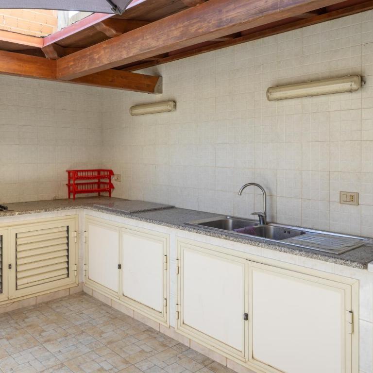 Mare di Sicilia Apartments - Two-Bedroom Deluxe Apartment with Garden View - 16