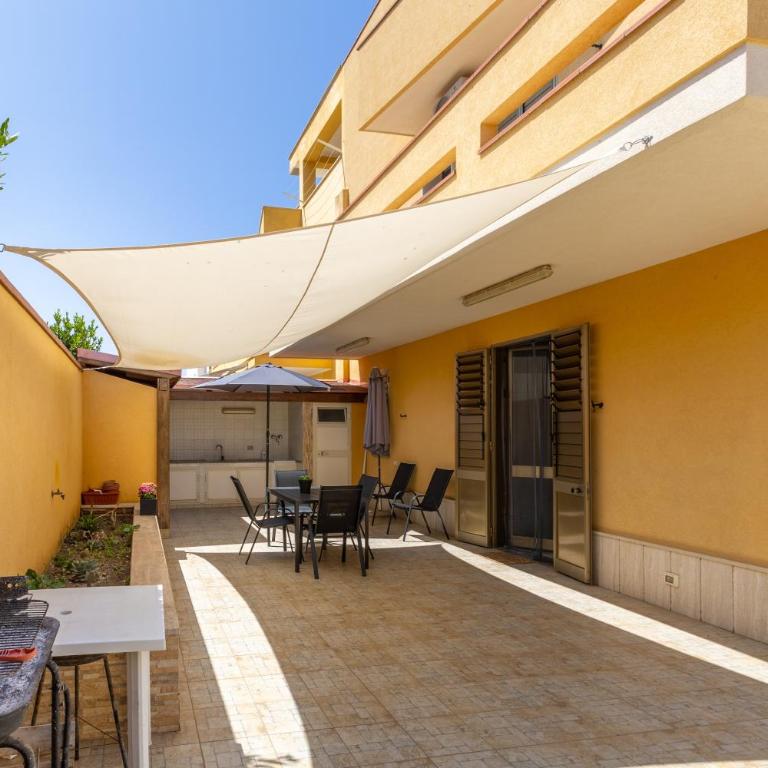 Mare di Sicilia Apartments - Two-Bedroom Deluxe Apartment with Garden View - 14