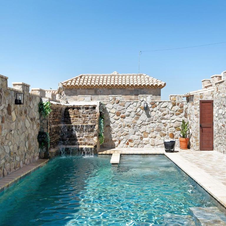 Loft Abanderao Piscina y Jacuzzi - Casa con 1 dormitorio - 2