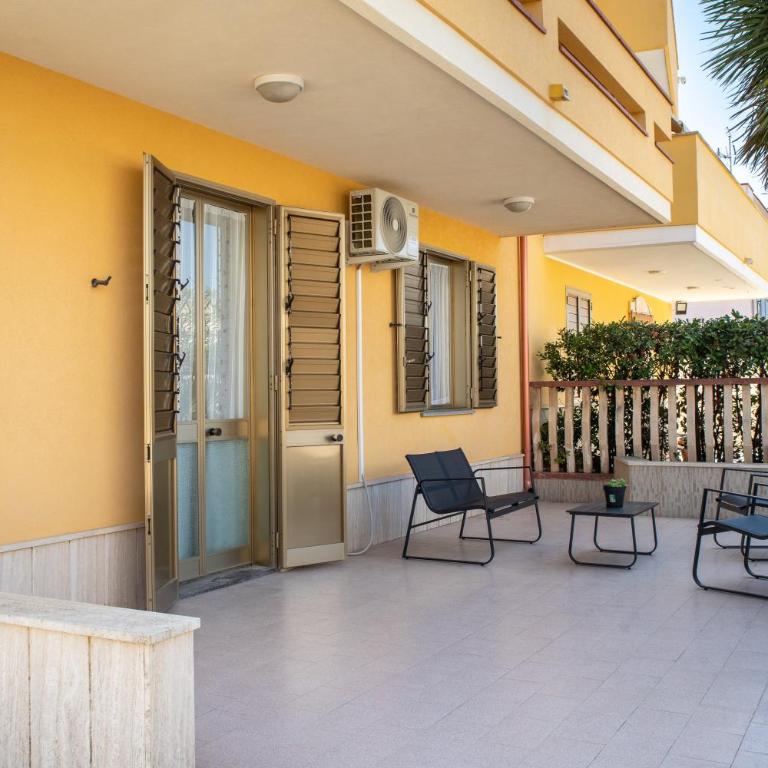 Mare di Sicilia Apartments - Two-Bedroom Deluxe Apartment with Garden View - 17