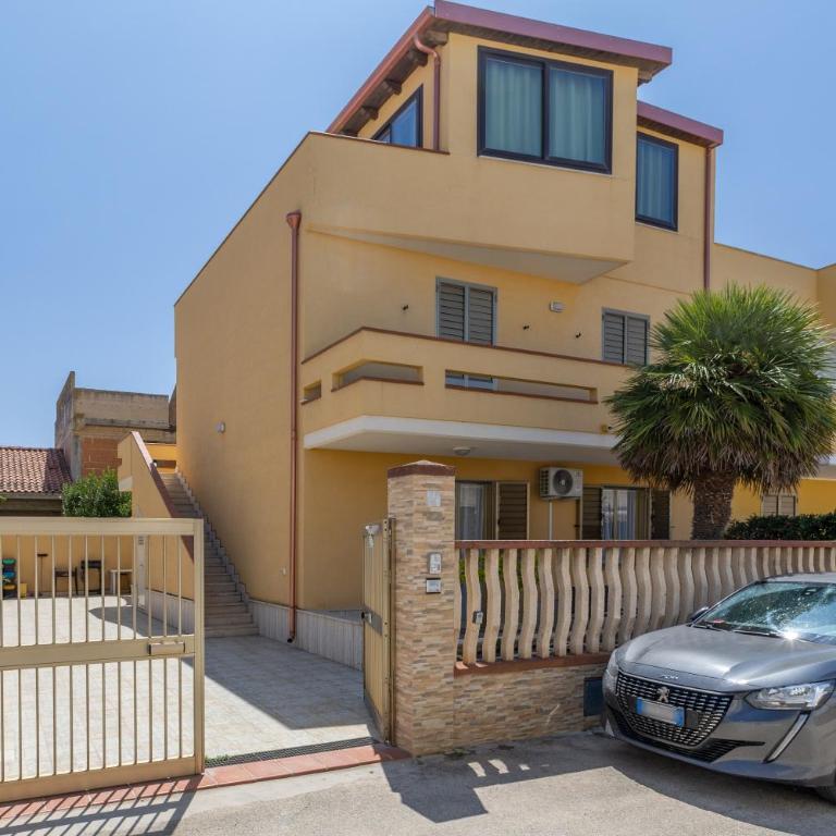 Mare di Sicilia Apartments - Two-Bedroom Deluxe Apartment with Garden View - 19