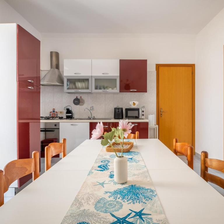 Mare di Sicilia Apartments - Two-Bedroom Deluxe Apartment with Garden View - 3