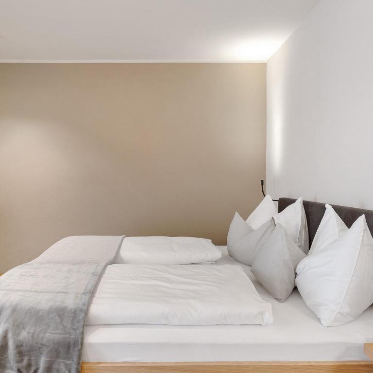 Hotel Murrer 3S relax.nature.gusto - Dreibettzimmer mit Dusche - 4