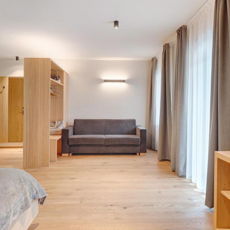 Hotel Murrer 3S relax.nature.gusto - Dreibettzimmer mit Dusche - 11